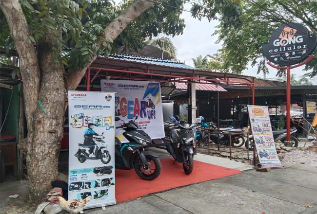 Pameran motor Yamaha di Cafe TSJ YANG, Bangkinang.